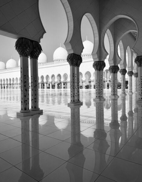 Photograph Ingrida Kuznecova Sheikh Zayed Mosque Abu Dhabi on One Eyeland